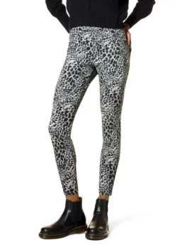 HUE® High Rise Baby Leopard Leggings
